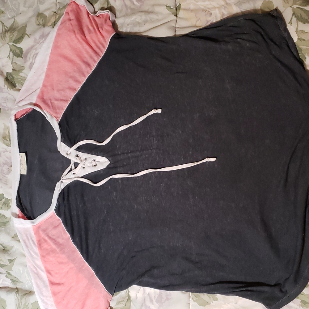 2X GREY TSHIRT